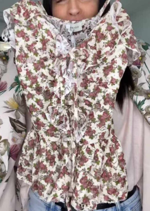 Susy mix T-shirt fiorellini e pizzo