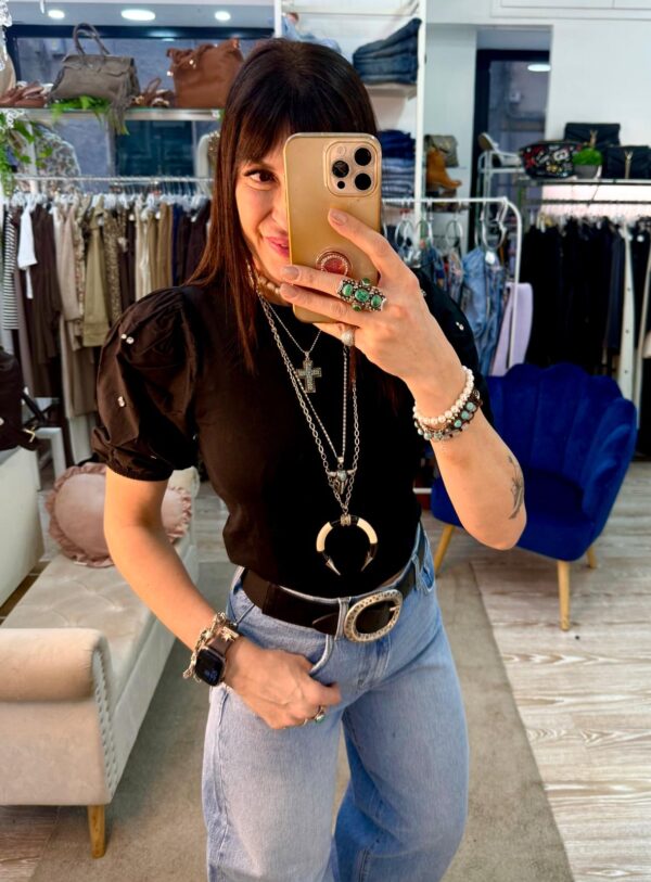 T-shirt manica a sbuffo con strass - immagine 2