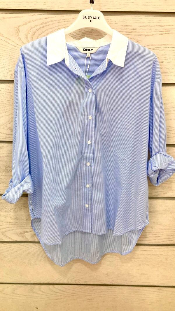 Camicia 100% cotone a righine e collo bianco chic