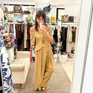 Dixie Blusa a completo con il suo pantalone