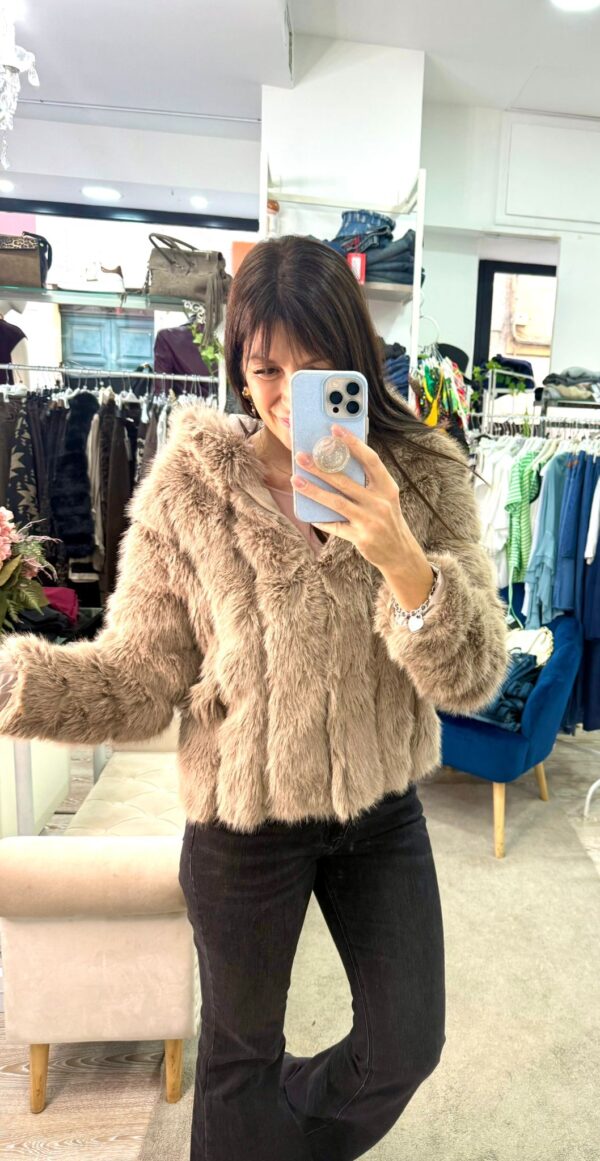Eco fur con cappuccio Gio Cellini - immagine 2