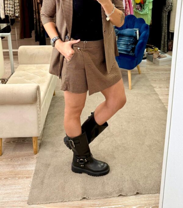Shorts in pied du poule