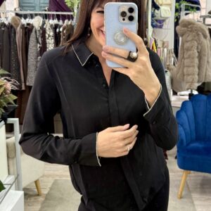 Camicia con applicazioni collo e polsino
