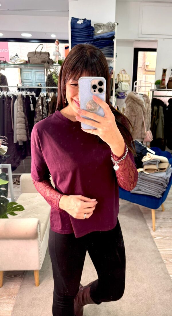 T-shirt manica in pizzo