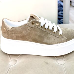 Sneakers vera pelle scamosciata