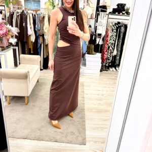 Abito Cut Out con collana Kontatto